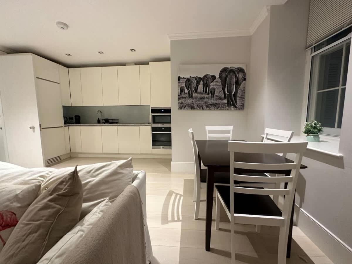 Sg, Chic Covent Garden Apartment Londen Buitenkant foto